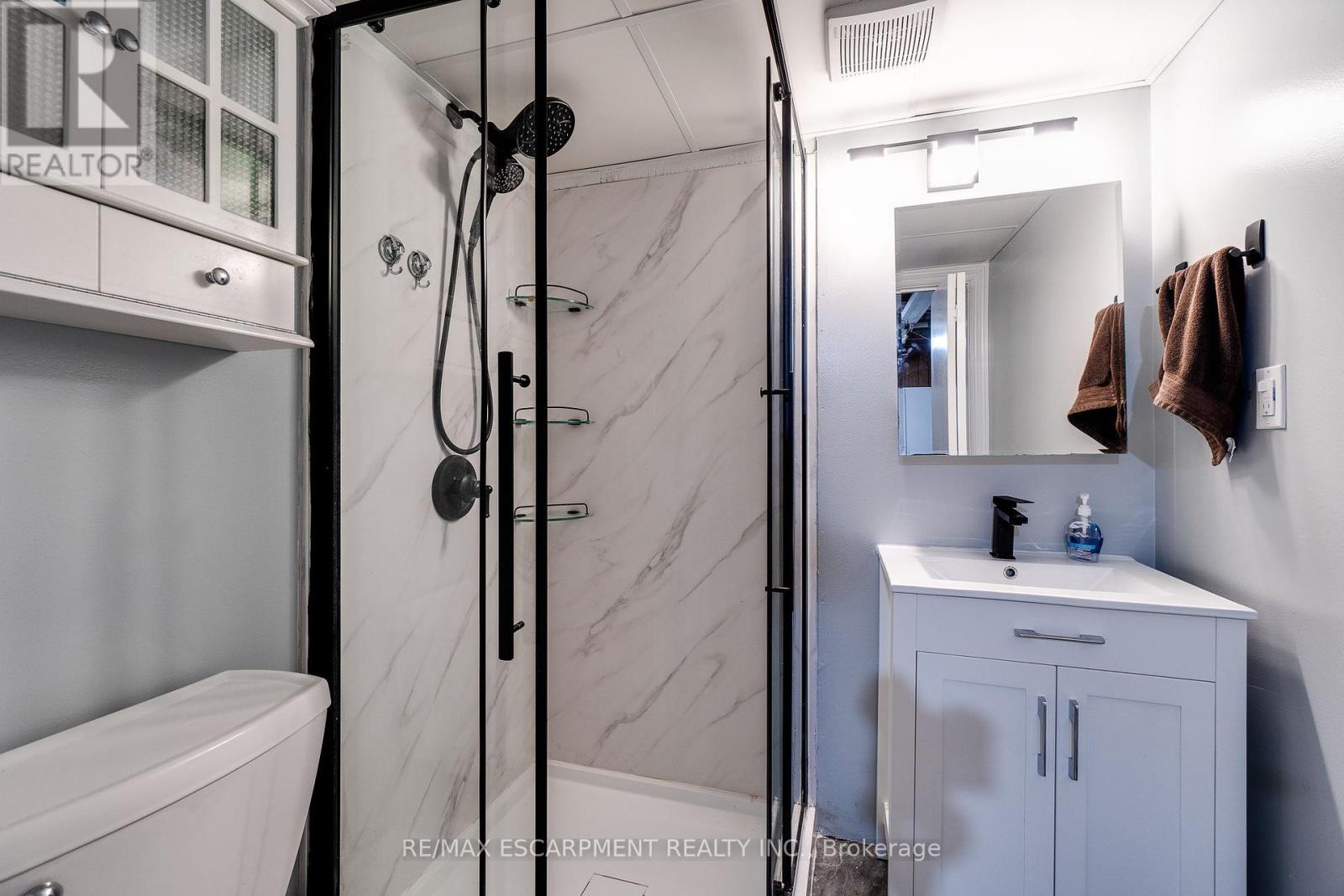 Photo 29 of 17 Ronaldshay Avenue, Hamilton ON