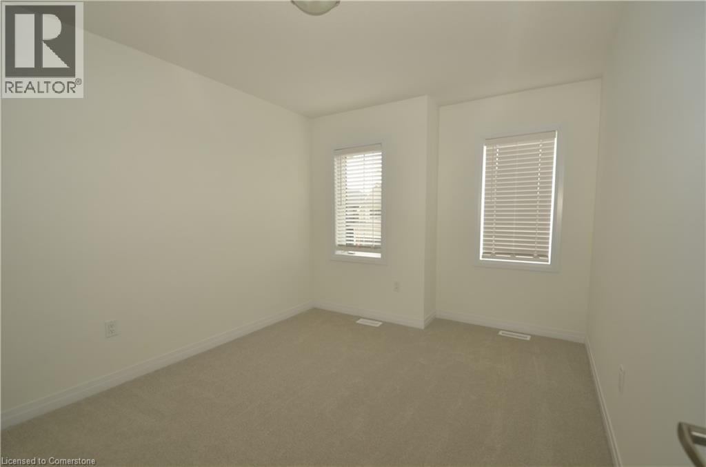 Photo 16 of 10 Heritage Way, Thorold ON