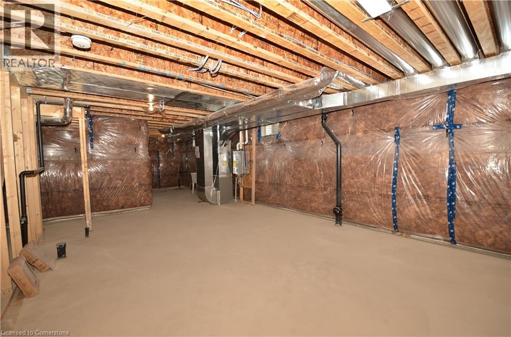 Photo 18 of 10 Heritage Way, Thorold ON