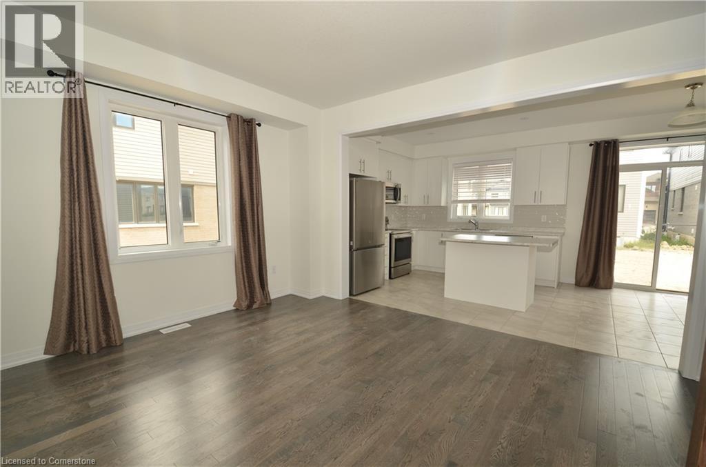 Photo 11 of 10 Heritage Way, Thorold ON