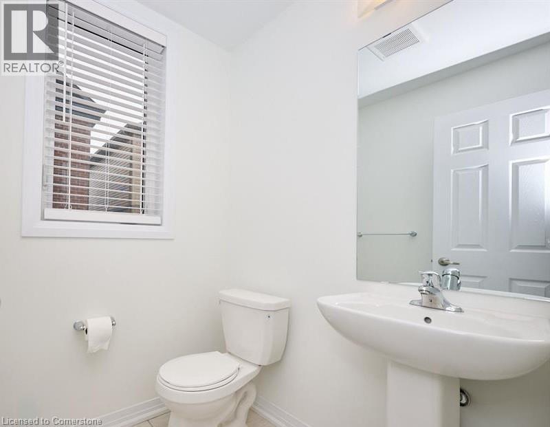 Photo 2 of 10 Heritage Way, Thorold ON