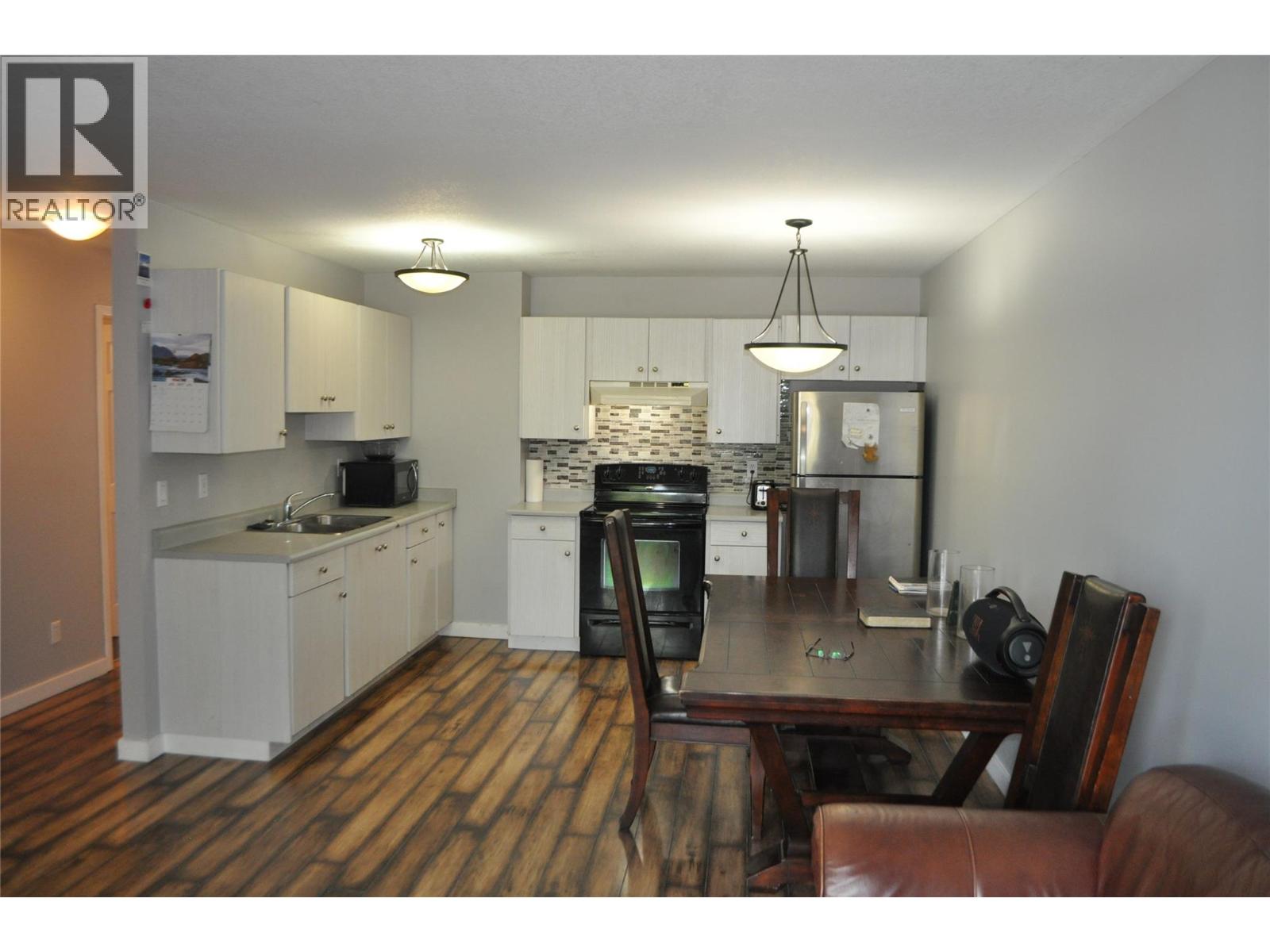 #109 1047 MIDDLETON WAY - 2