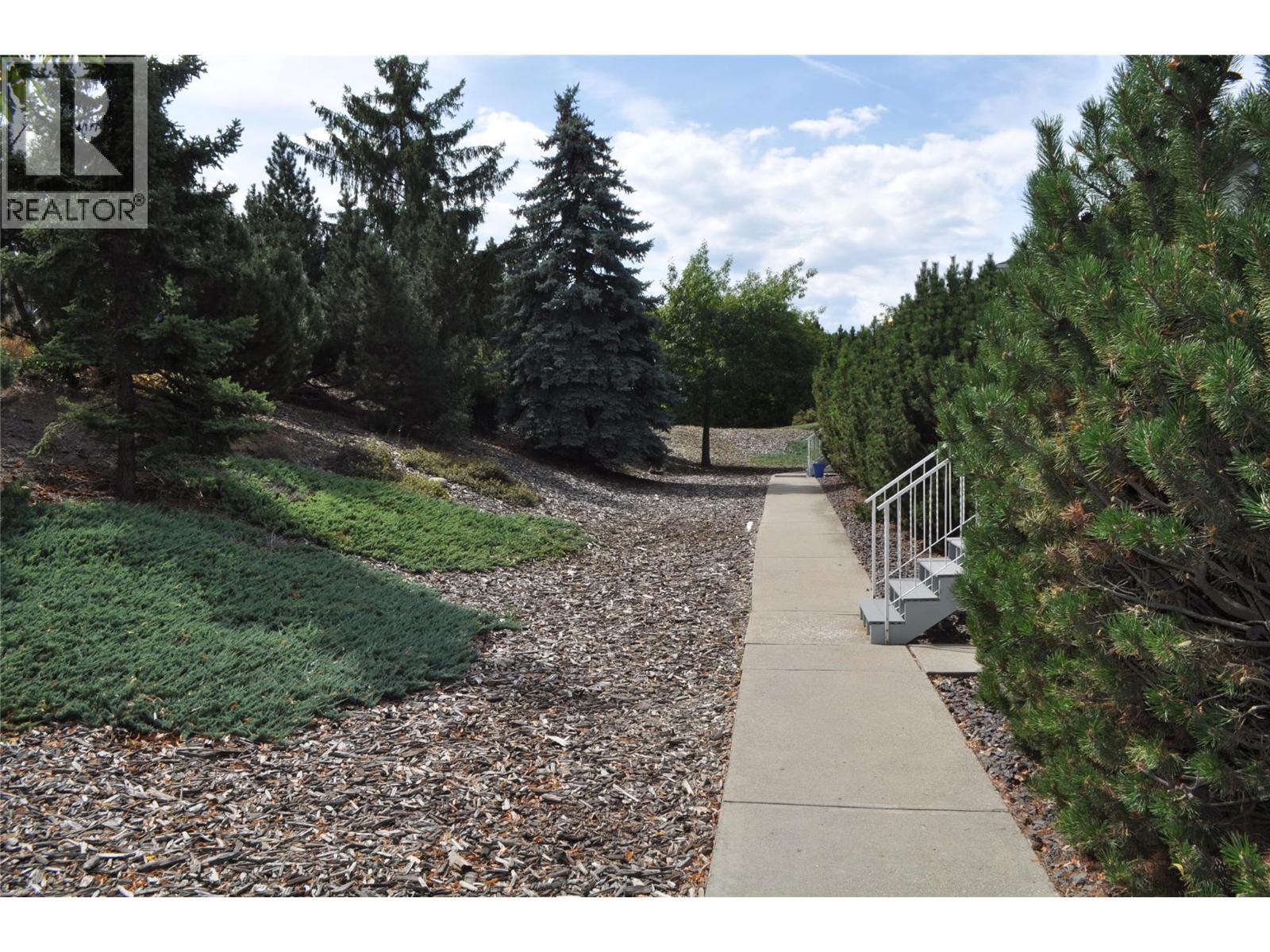 #109 1047 MIDDLETON WAY - 23