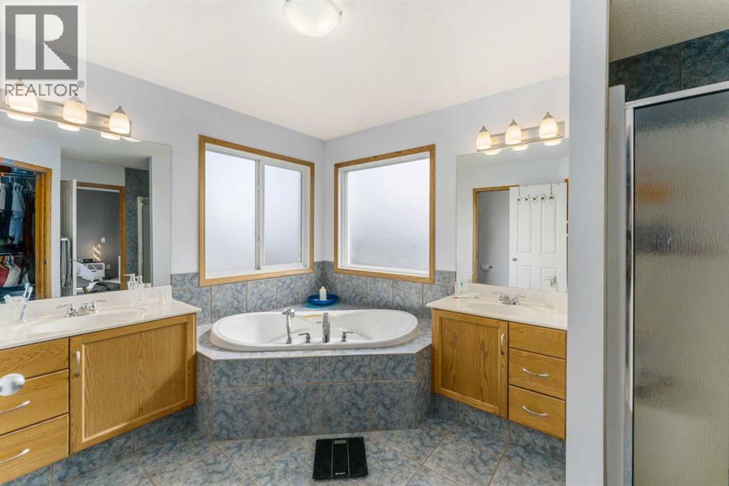 Single Family House for Sale in  Copperleaf Way SE Copperfield Calgary 