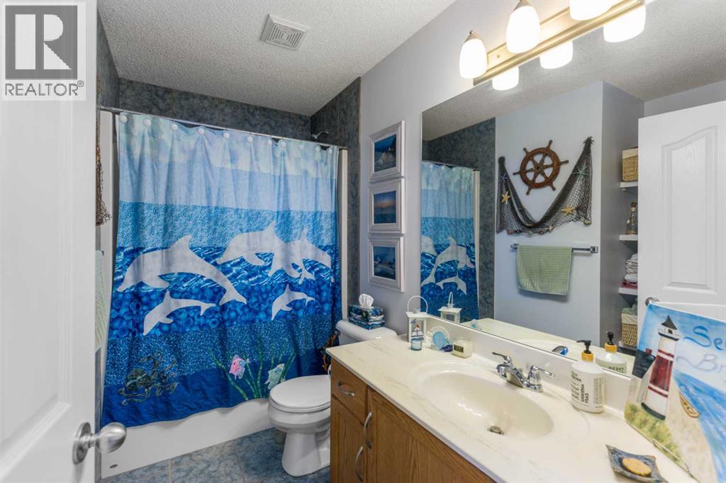 Single Family House for Sale in  Copperleaf Way SE Copperfield Calgary 