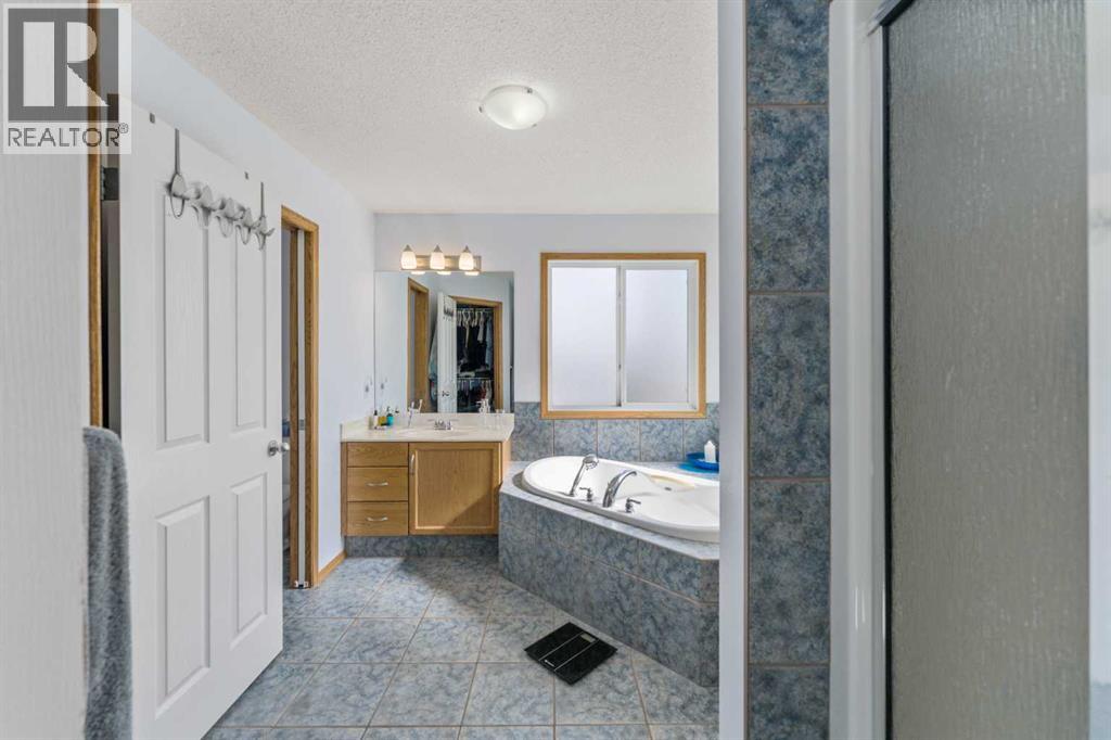 Single Family House for Sale in  Copperleaf Way SE Copperfield Calgary 
