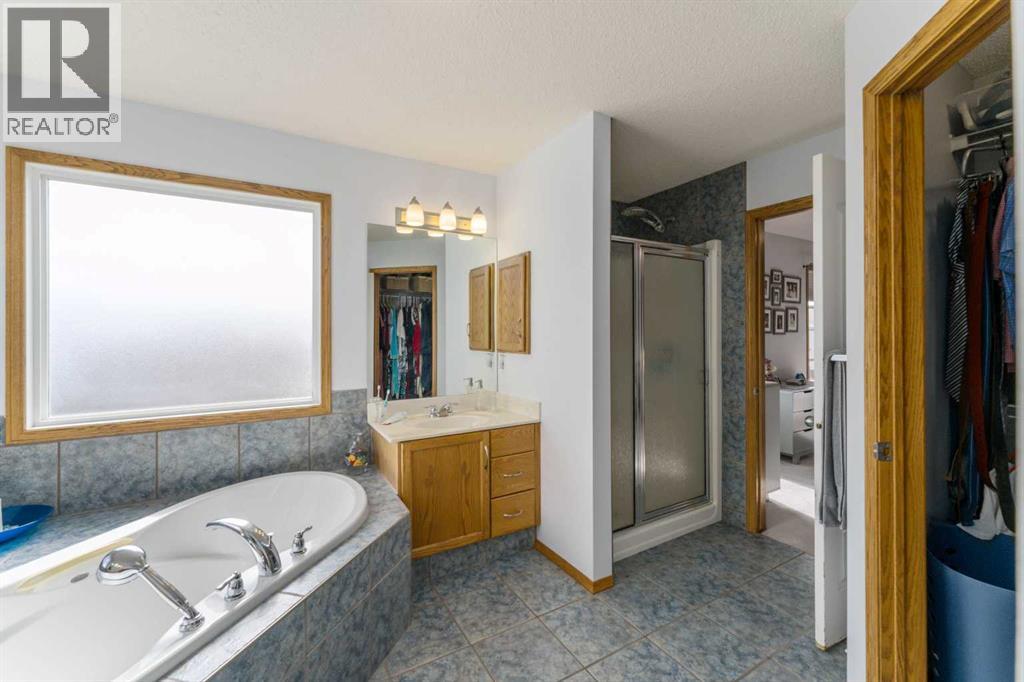 Single Family House for Sale in  Copperleaf Way SE Copperfield Calgary 