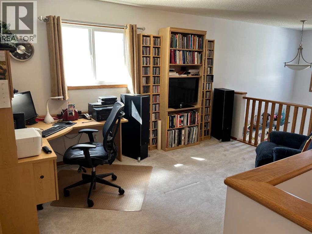 Single Family House for Sale in  Copperleaf Way SE Copperfield Calgary 