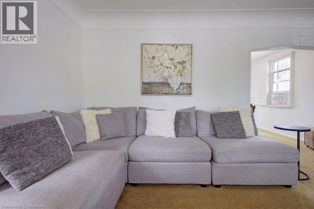 Photo 8 of 402 Crockett Street, Hamilton ON