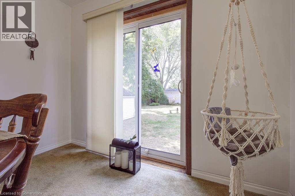 Photo 12 of 402 Crockett Street, Hamilton ON