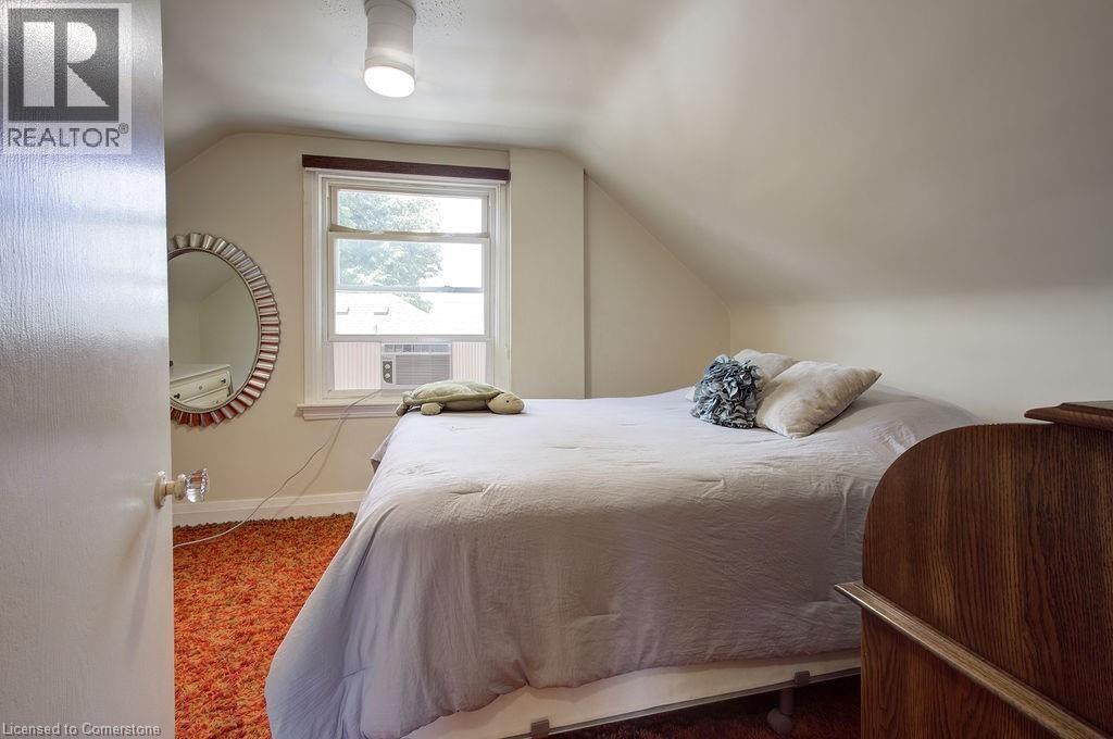Photo 21 of 402 Crockett Street, Hamilton ON