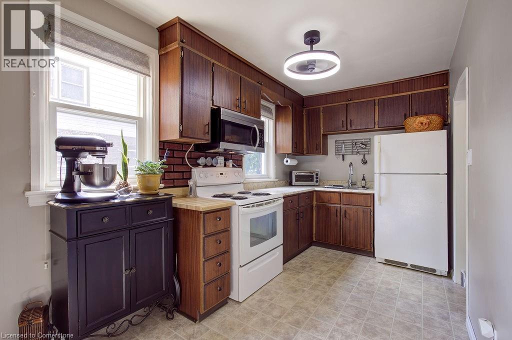 Photo 15 of 402 Crockett Street, Hamilton ON