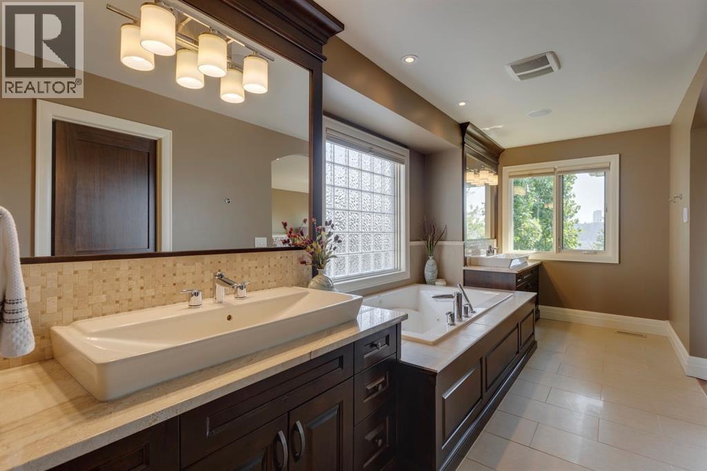 Single Family House for Sale in   Avenue NW St Andrews Heights Calgary 