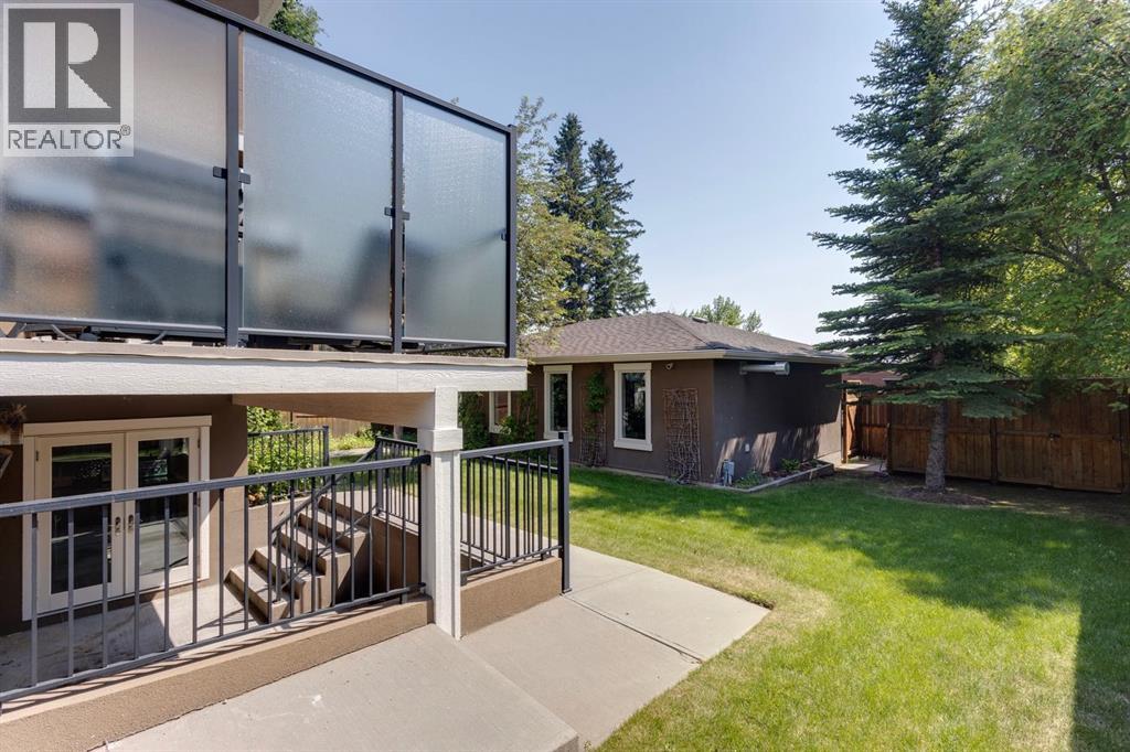 Single Family House for Sale in   Avenue NW St Andrews Heights Calgary 