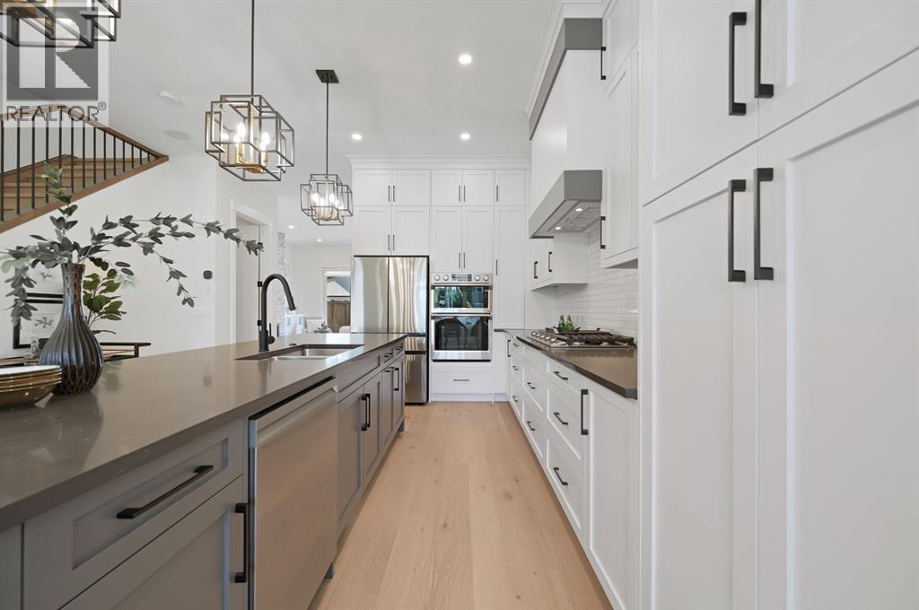Single Family House for Sale in   Avenue SW Shaganappi Calgary 