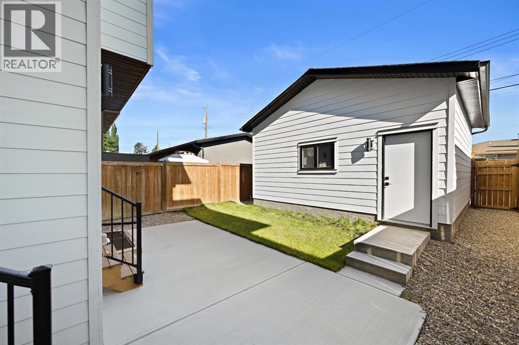 Single Family House for Sale in   Avenue SW Shaganappi Calgary 