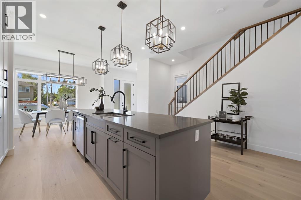 Single Family House for Sale in   Avenue SW Shaganappi Calgary 