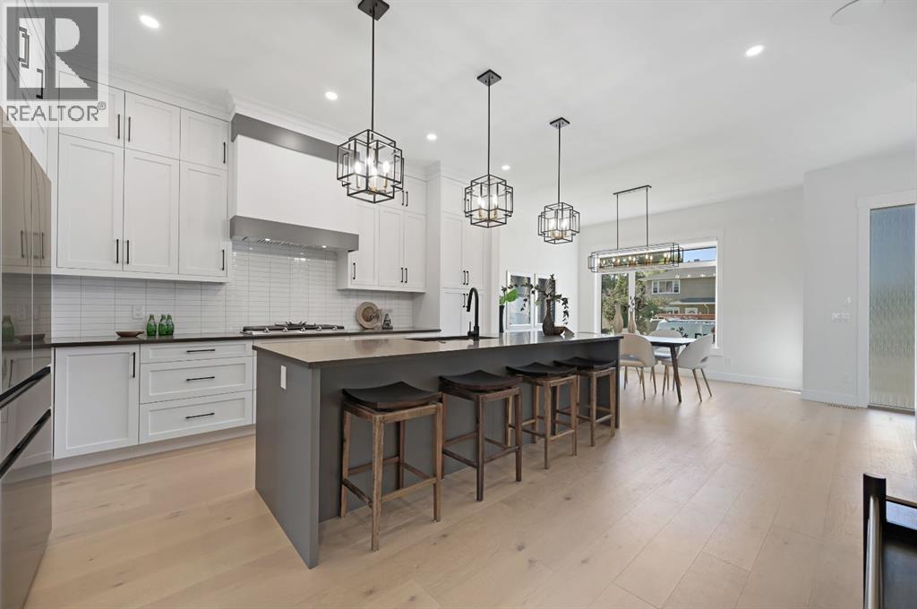 Single Family House for Sale in   Avenue SW Shaganappi Calgary 