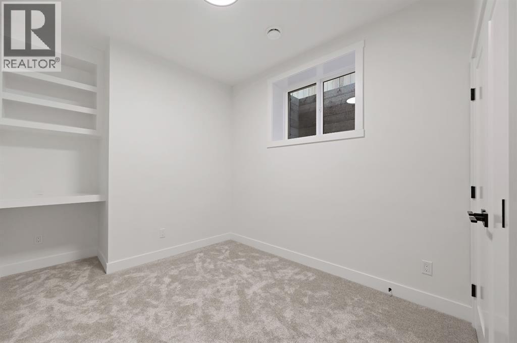 Single Family House for Sale in   Avenue SW Shaganappi Calgary 