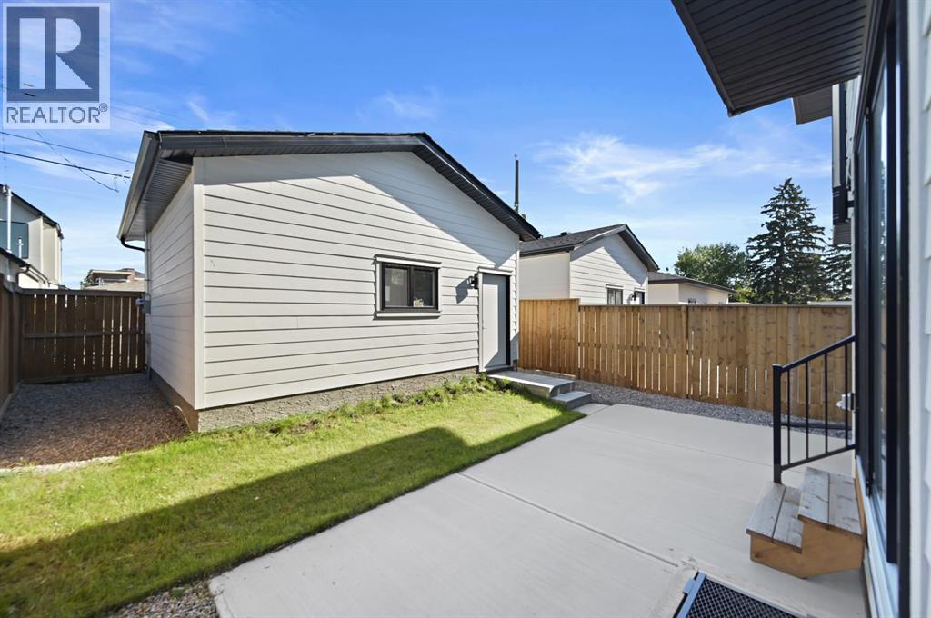 Single Family House for Sale in   Avenue SW Shaganappi Calgary 