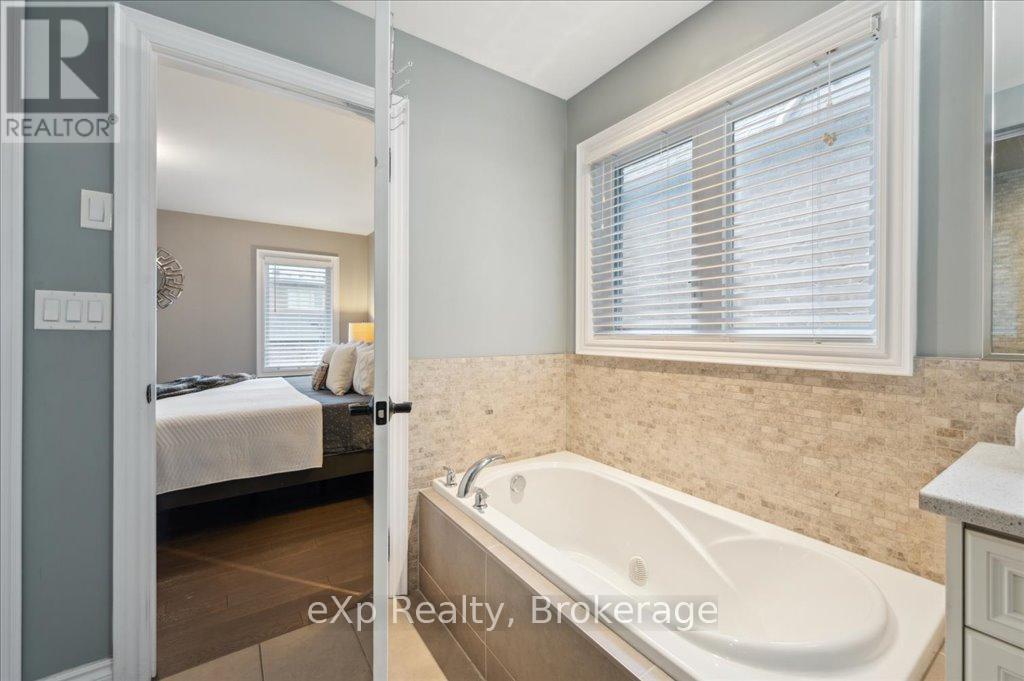 Photo 31 of 50 Hickory Drive, Guelph Eramosa ON