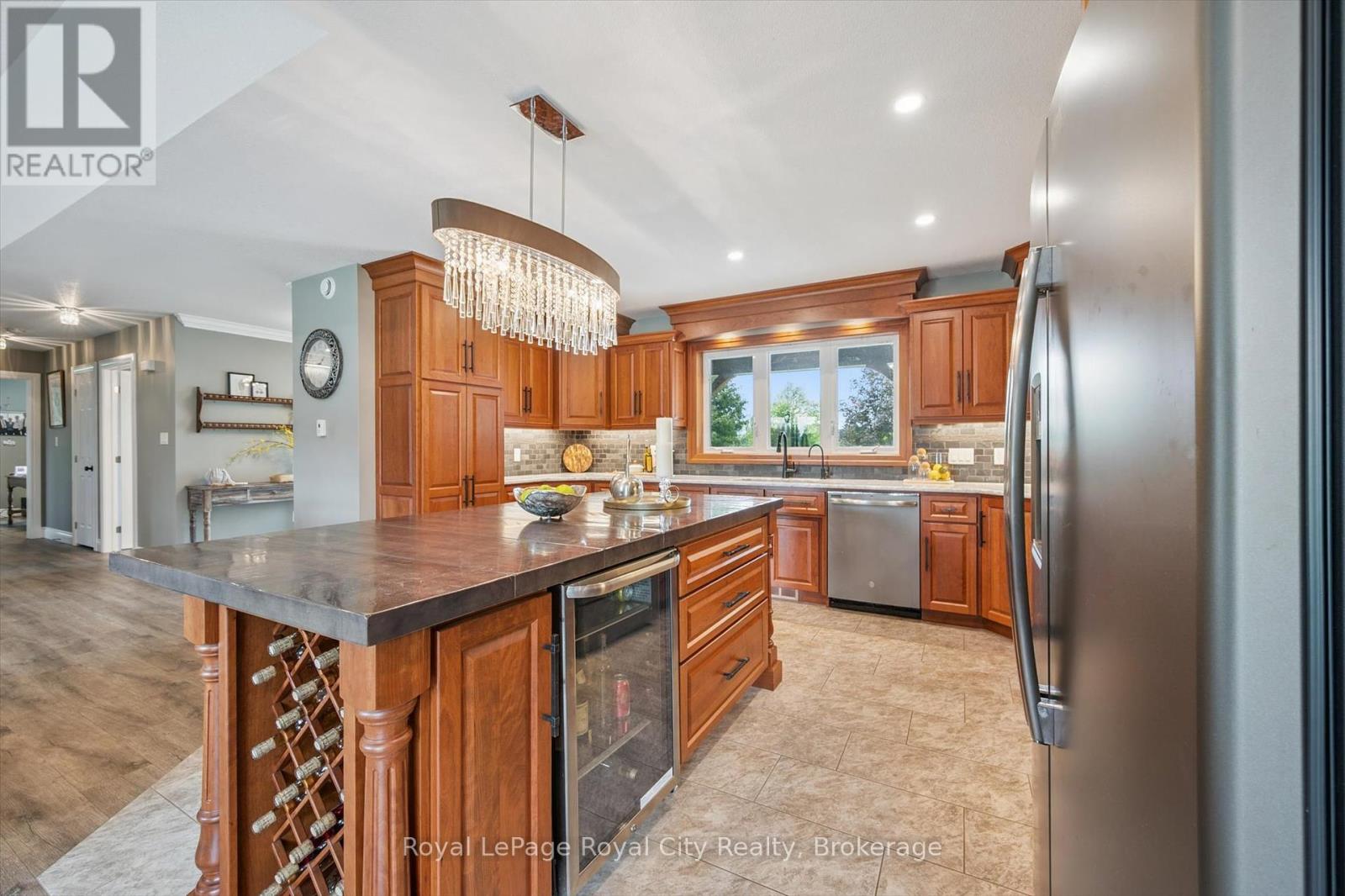 Photo 13 of 100 Harris Crescent, Southgate ON