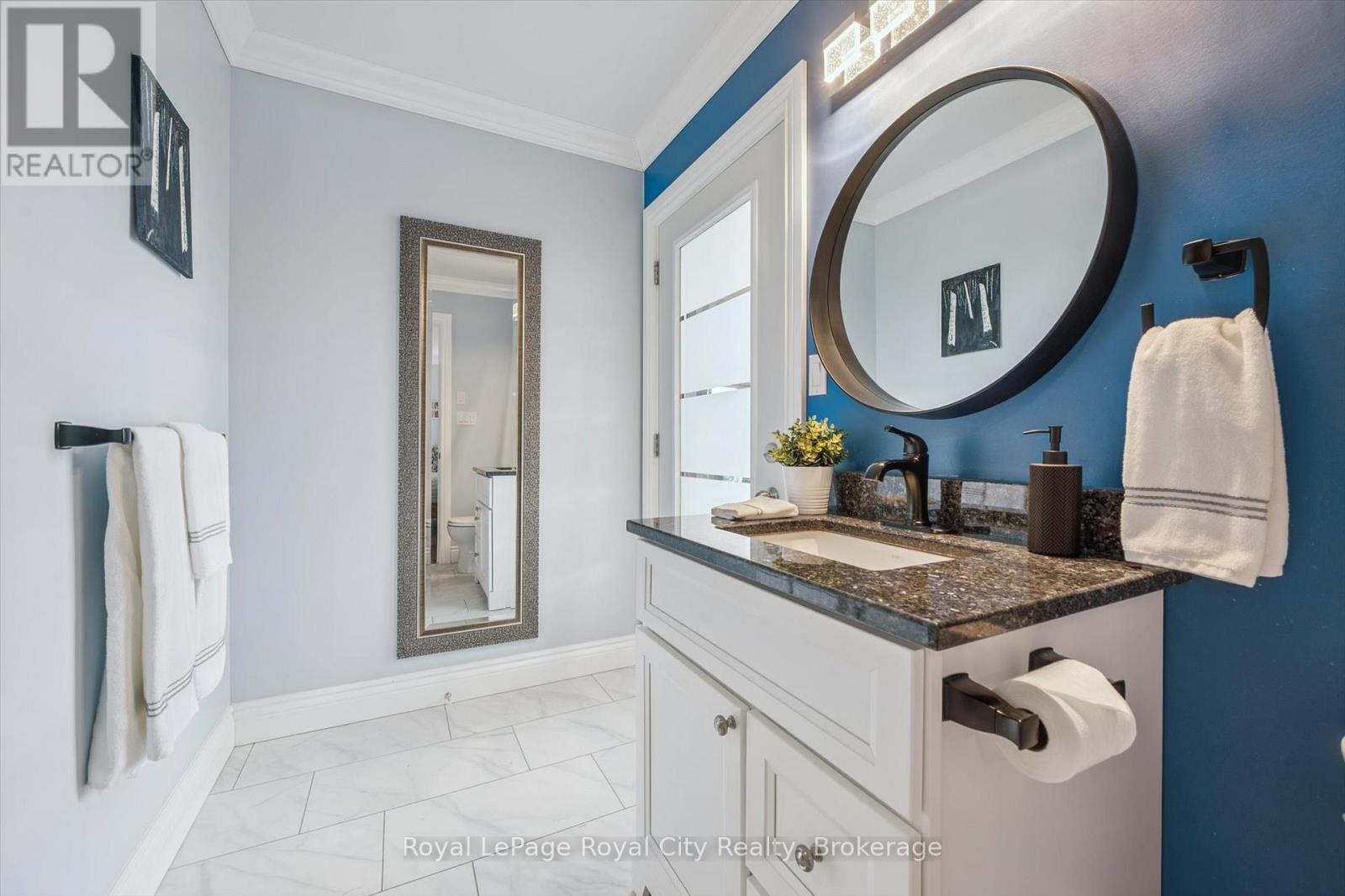 Photo 19 of 100 Harris Crescent, Southgate ON