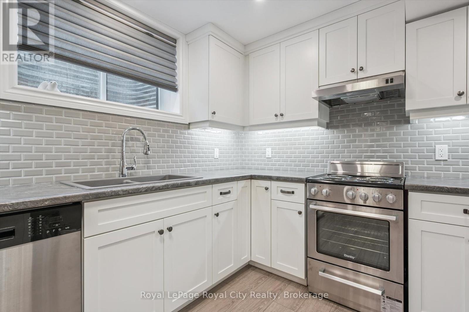 Photo 27 of 100 Harris Crescent, Southgate ON