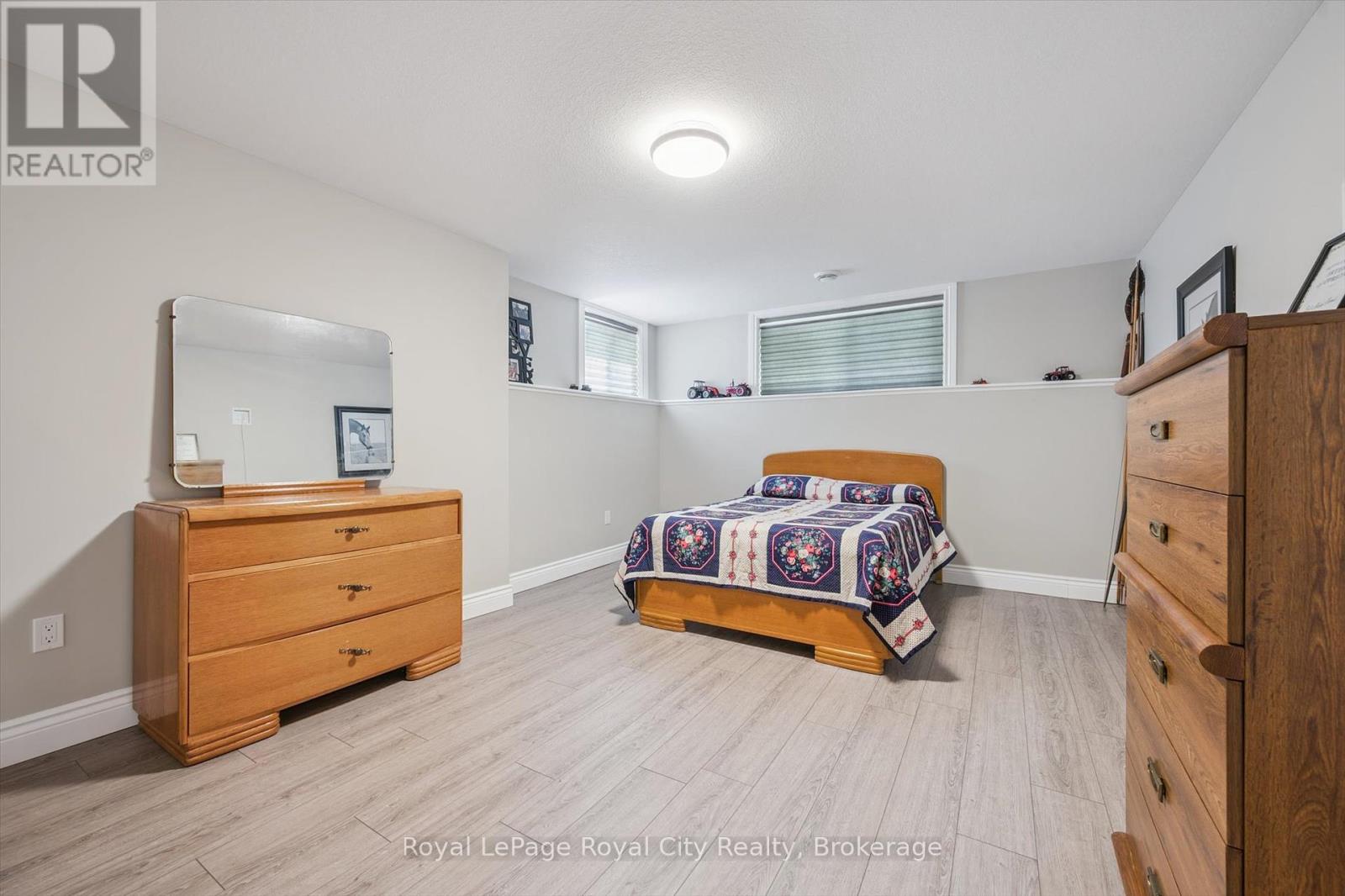 Photo 28 of 100 Harris Crescent, Southgate ON