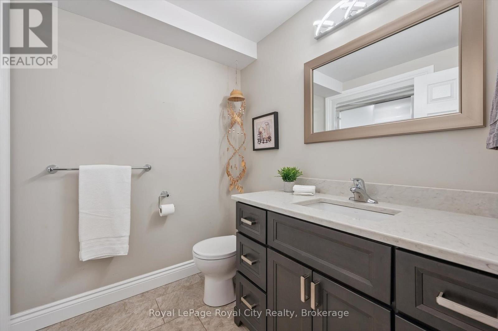 Photo 29 of 100 Harris Crescent, Southgate ON