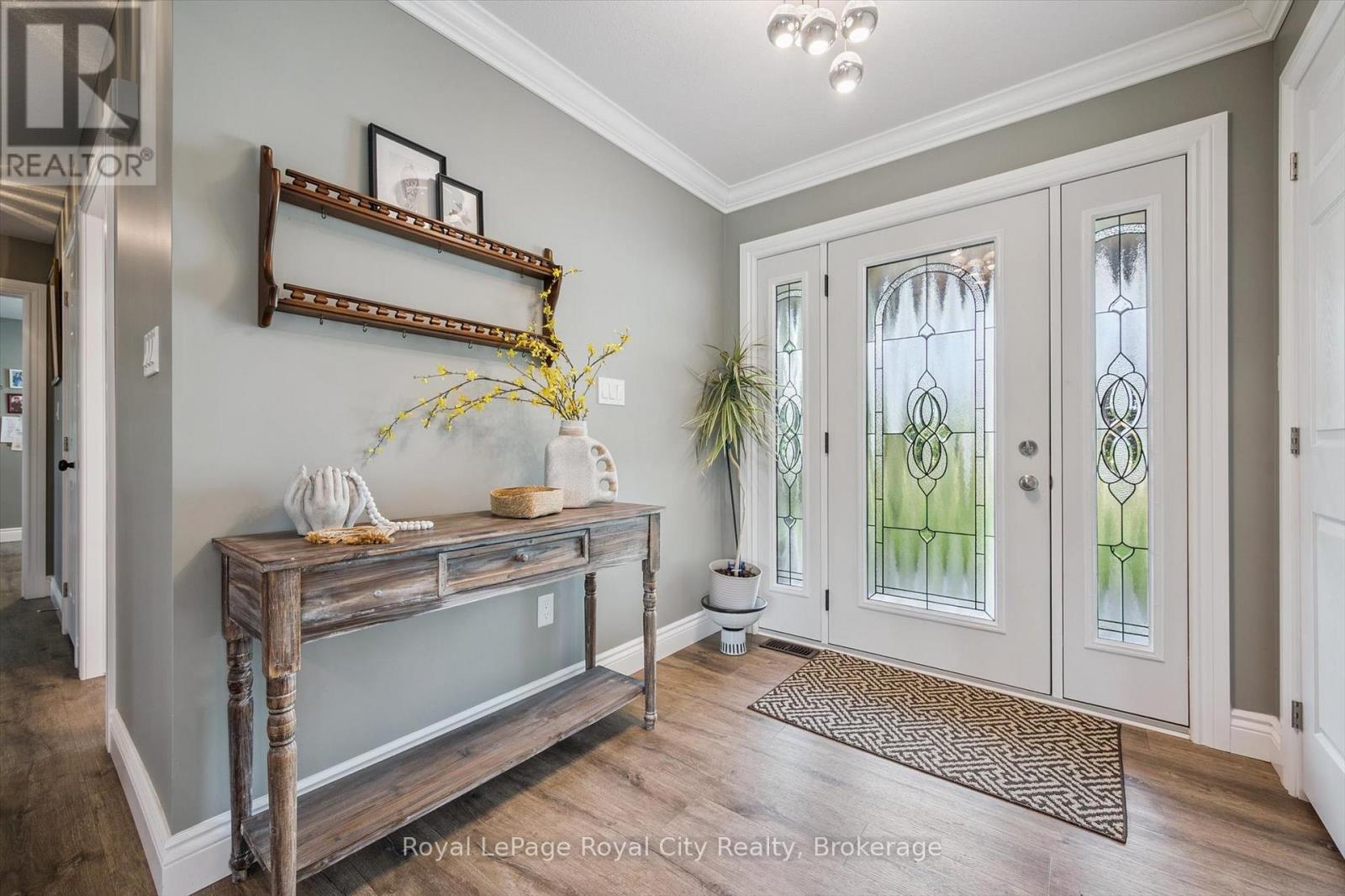 Photo 7 of 100 Harris Crescent, Southgate ON