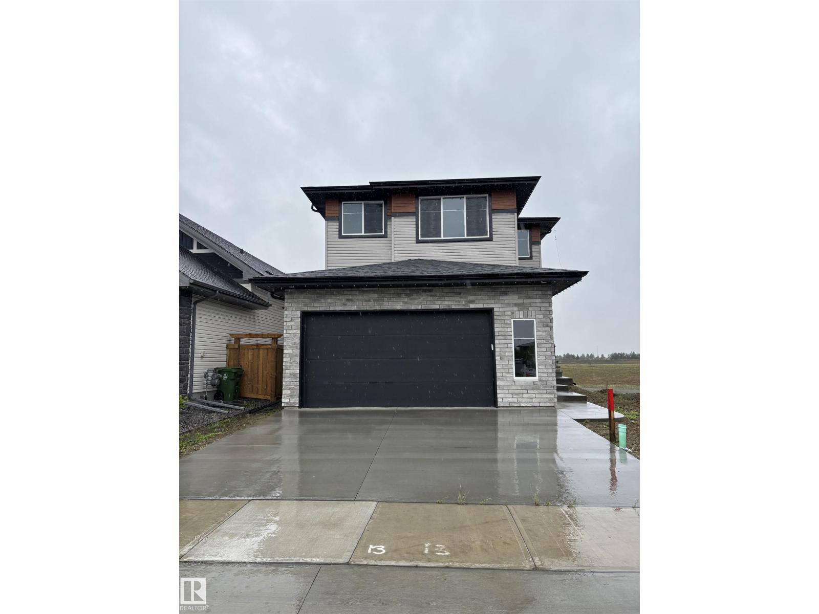 Photo 18 of 10214 92 A Av, Morinville AB