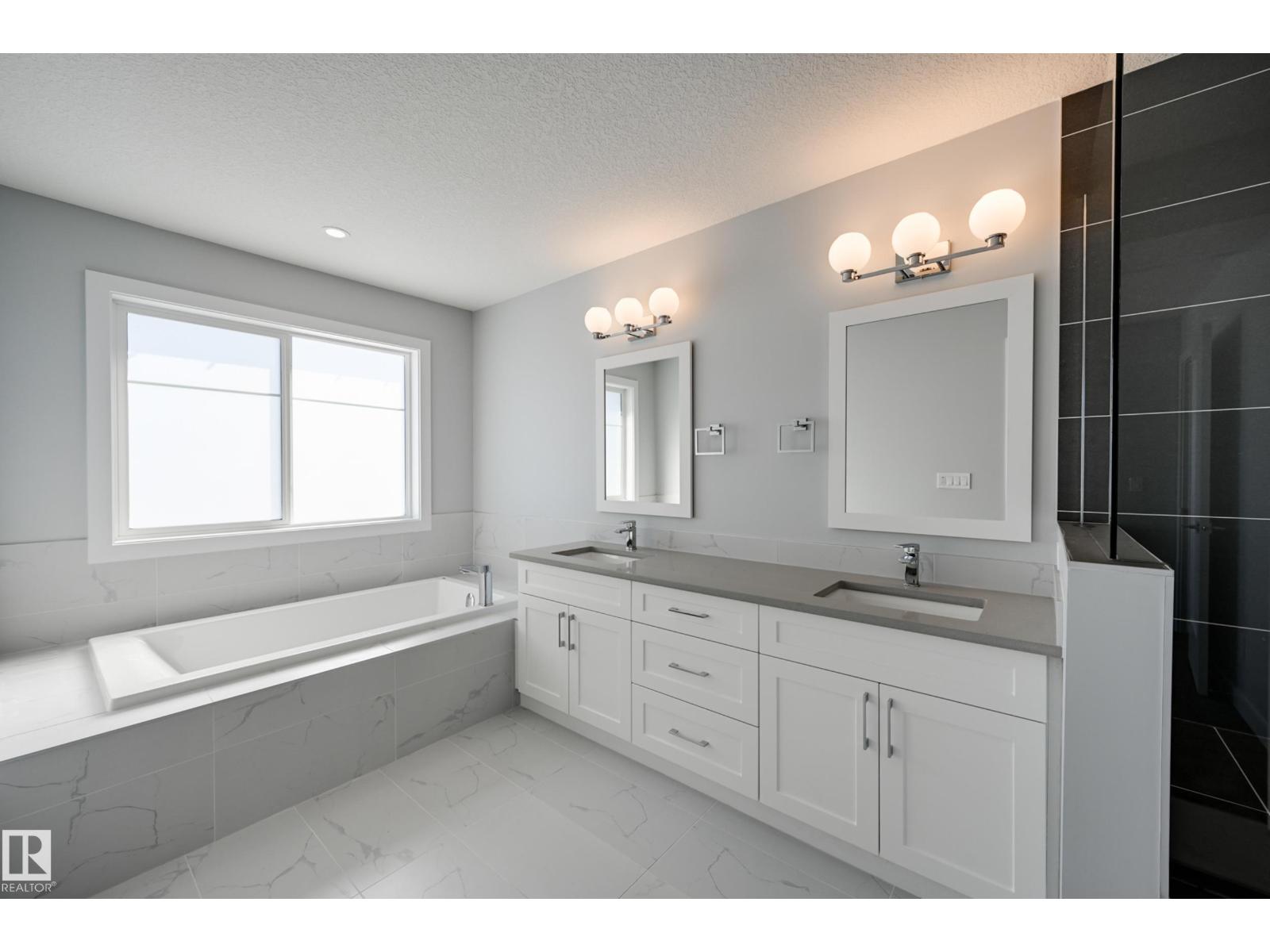 Photo 9 of 10214 92 A Av, Morinville AB