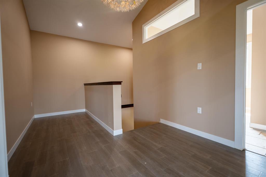 Photo 22 of 949 Strathnaver Avenue, Selkirk MB
