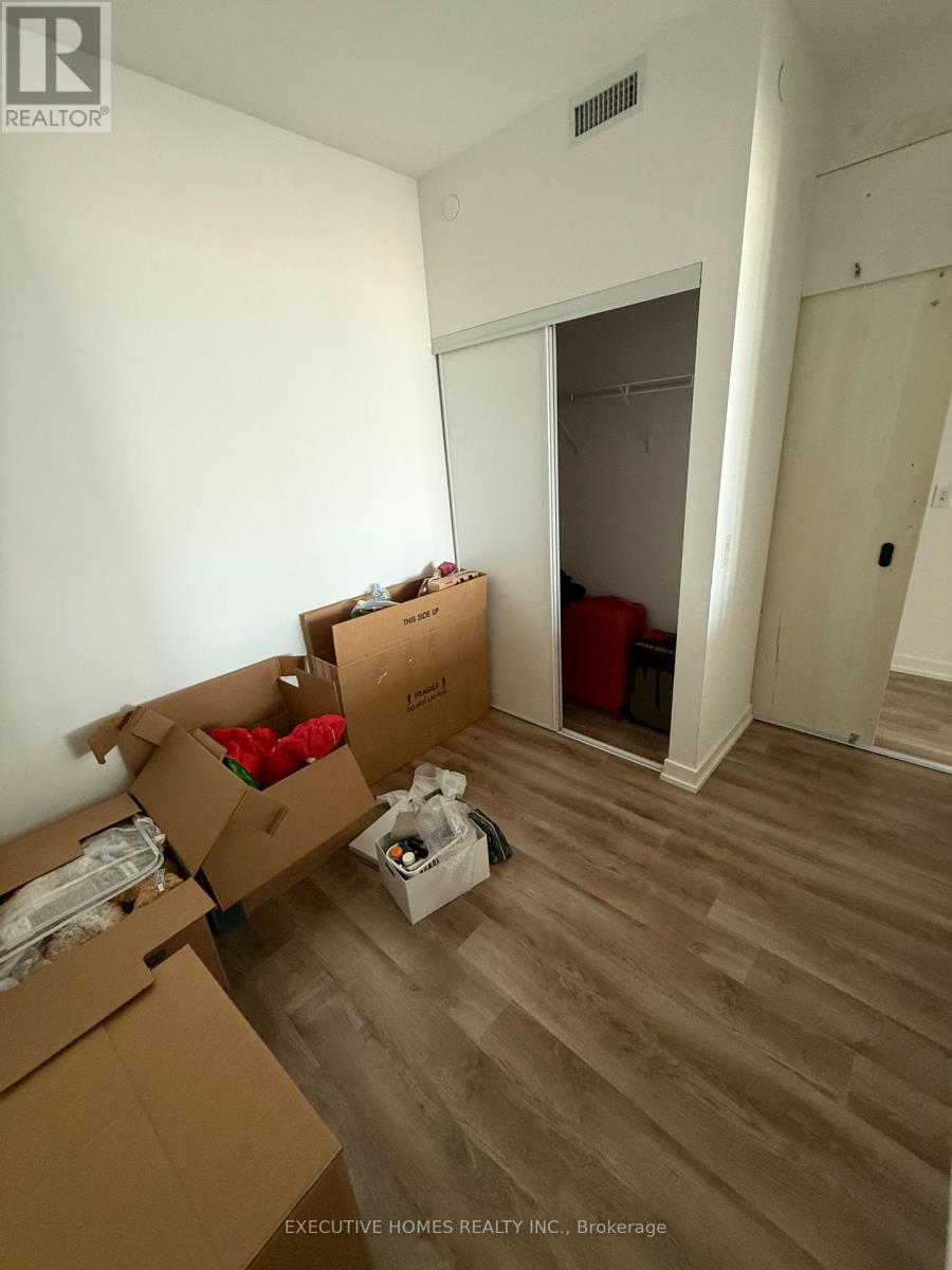 Photo 3 of 2614 20 Edward Street, Toronto ON