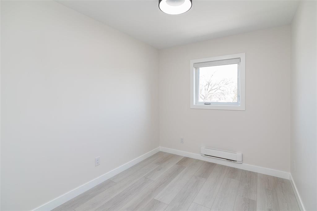 Photo 20 of 278 Inglewood Street, Winnipeg MB