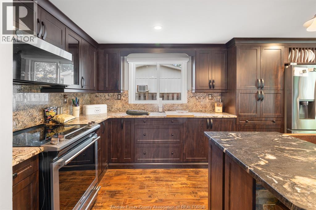 Photo 9 of 10475 Caledon Court, Windsor ON