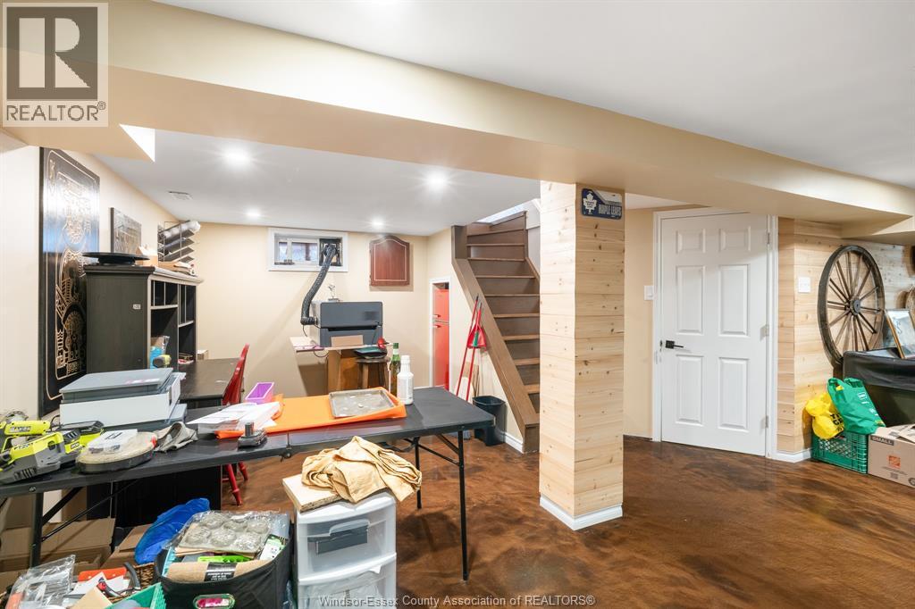 Photo 7 of 10475 Caledon Court, Windsor ON