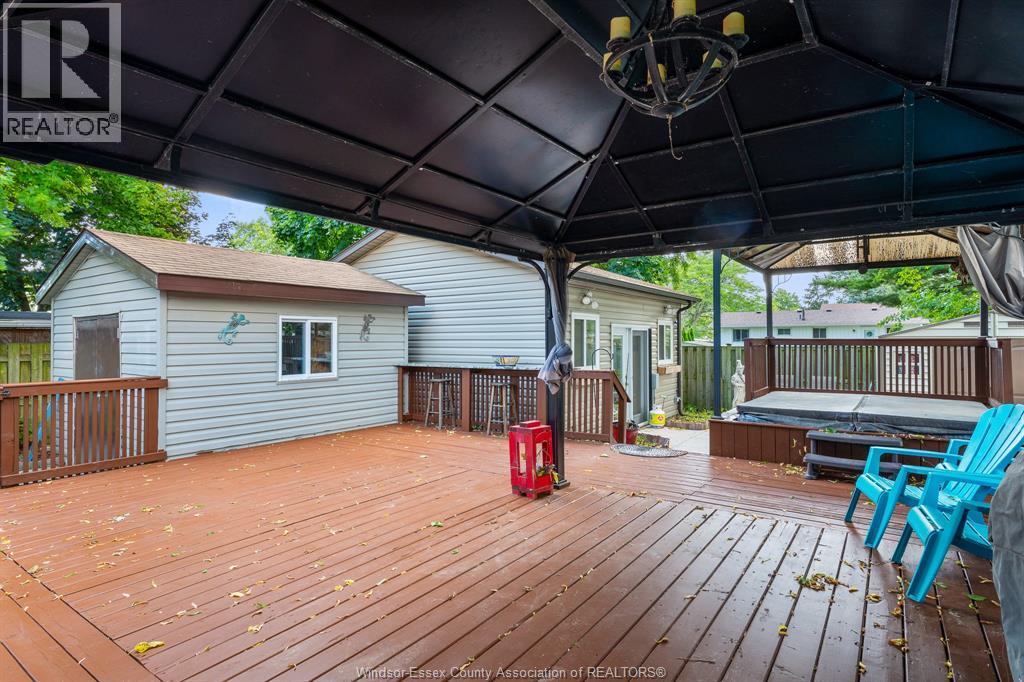 Photo 13 of 10475 Caledon Court, Windsor ON