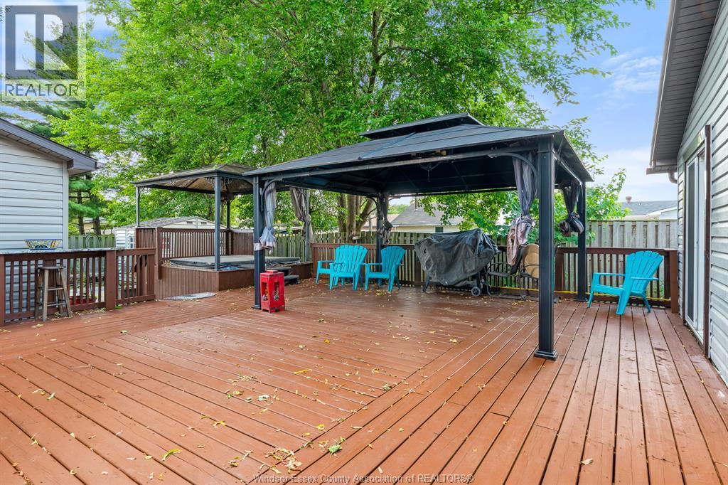 Photo 18 of 10475 Caledon Court, Windsor ON