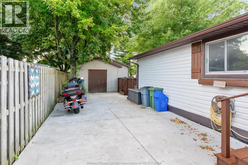 Photo 21 of 10475 Caledon Court, Windsor ON