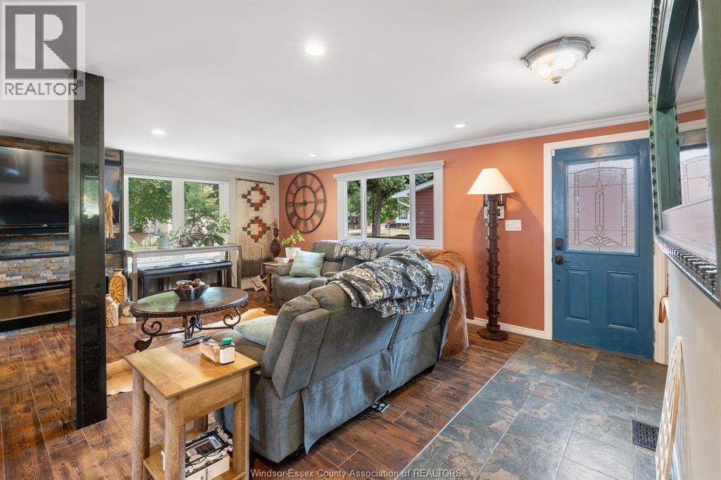 Photo 1 of 10475 Caledon Court, Windsor ON