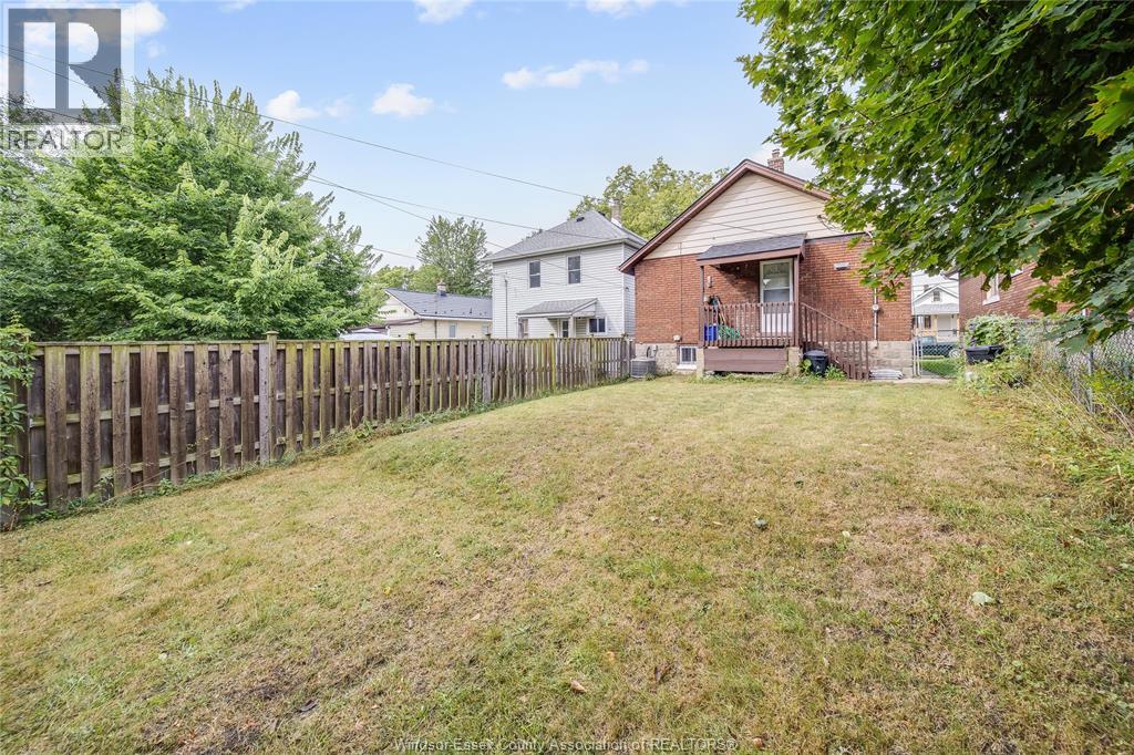 Photo 32 of 686 Mckay Avenue, Windsor ON