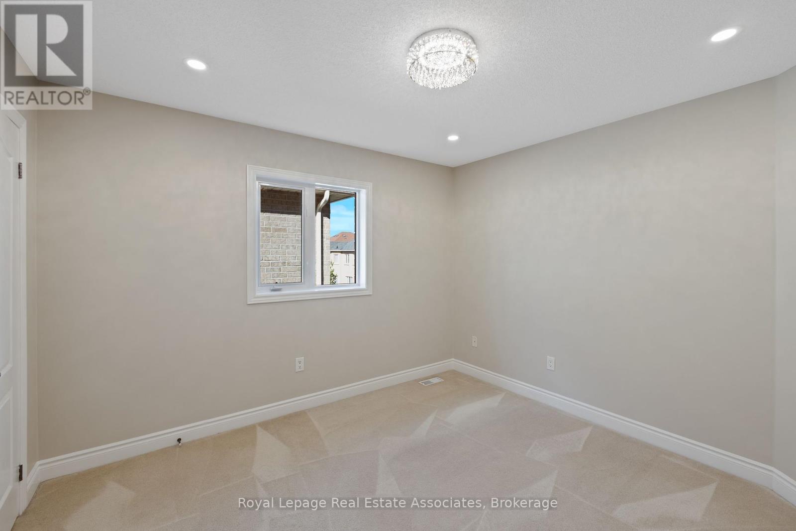 Photo 15 of 3354 Whilabout Terrace, Oakville ON