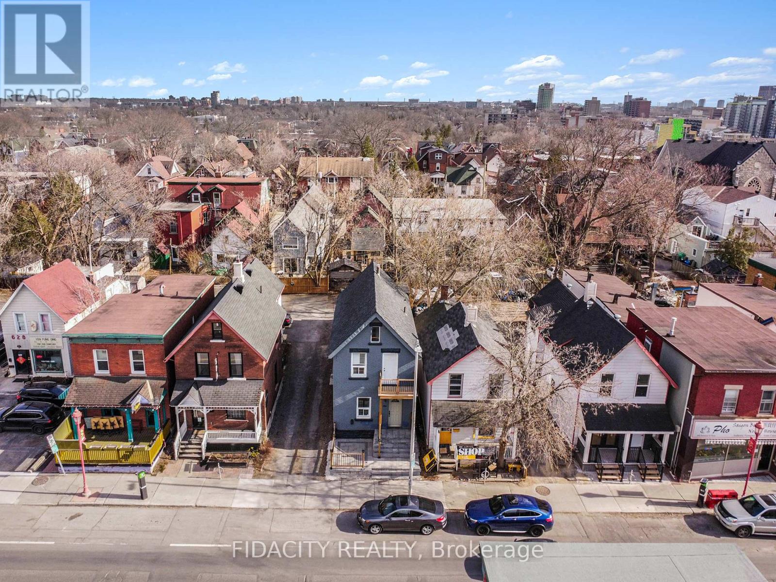 Photo 22 of 640 Somerset Street W, Ottawa ON