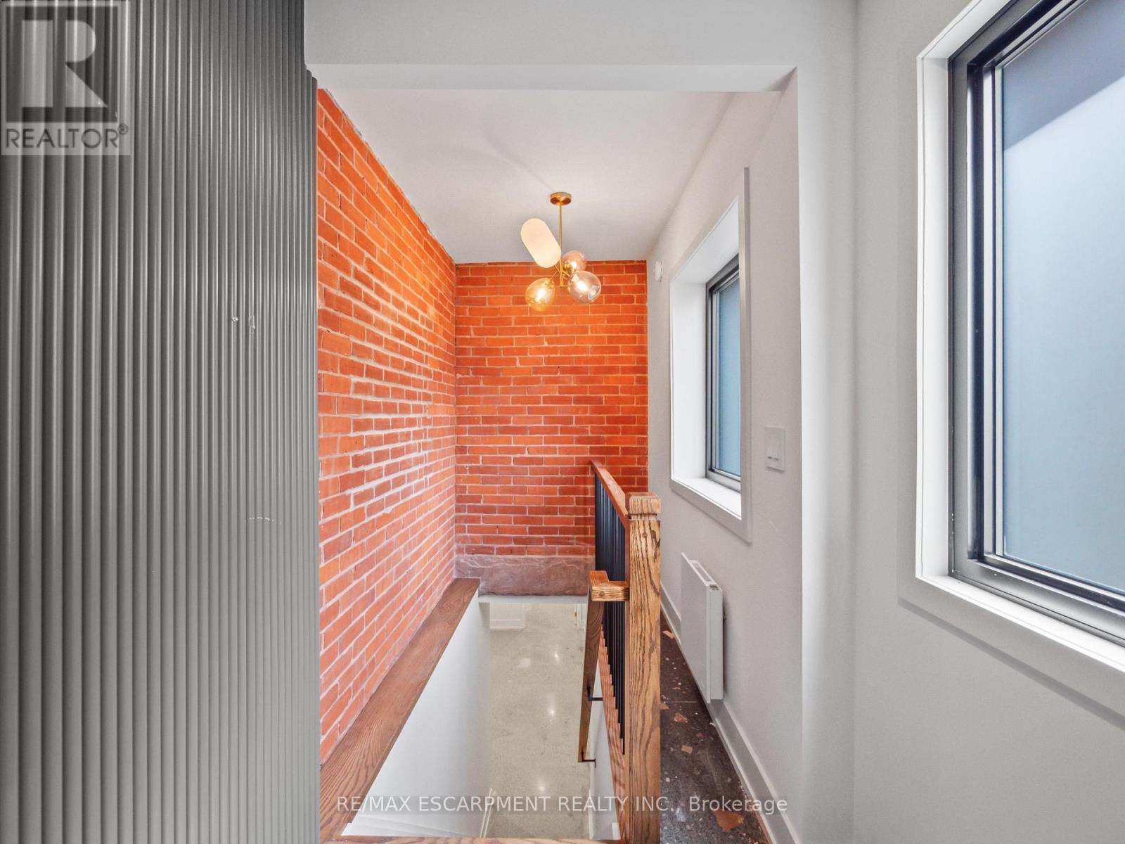 Photo 4 of 4 46 Ohara Avenue, Toronto ON
