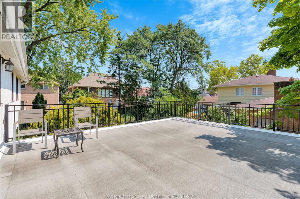 Photo 2 of 3770 Huntington, Windsor ON