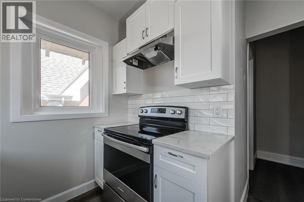 Photo 25 of 200 Park Avenue Unit Upper, Brantford ON