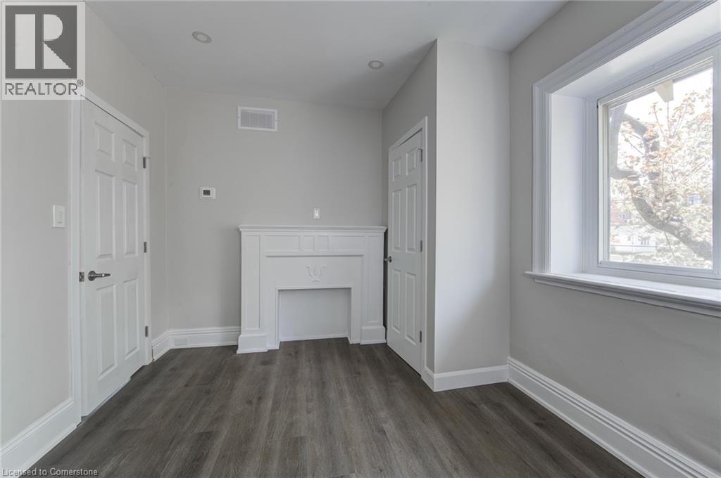 Photo 29 of 200 Park Avenue Unit Upper, Brantford ON