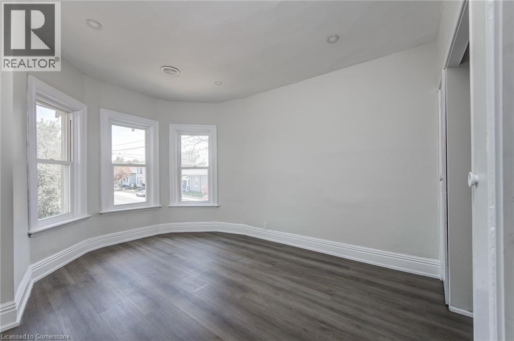 Photo 30 of 200 Park Avenue Unit Upper, Brantford ON